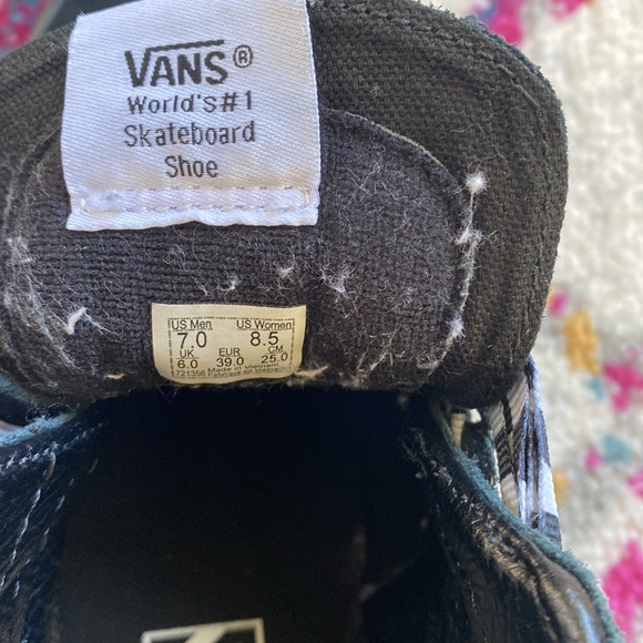 Sk8 high vans black with checkered laces. GREAT CONDITION! - Picture 5 of 7